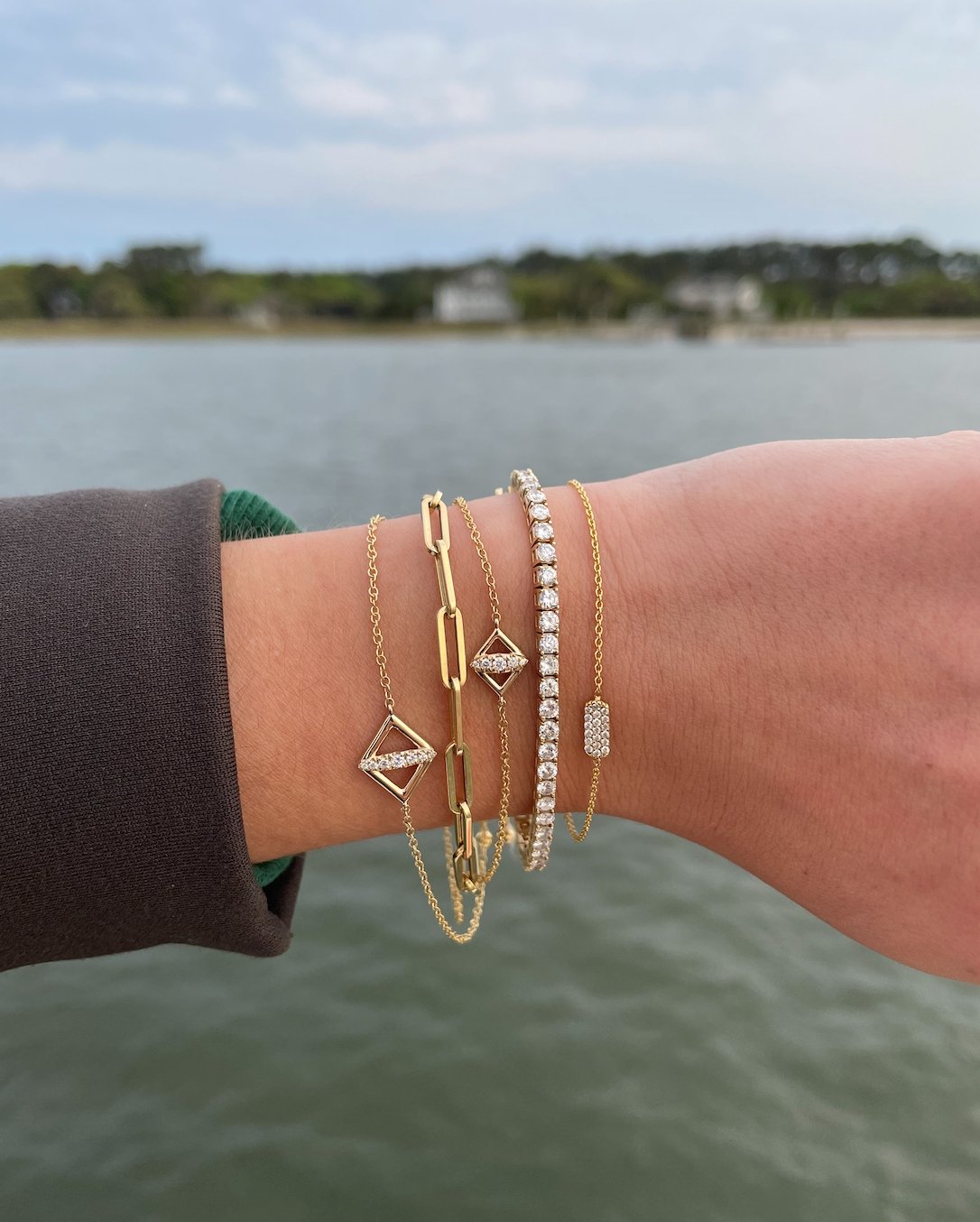 Small Diamond Angle Bracelet - r.chiara