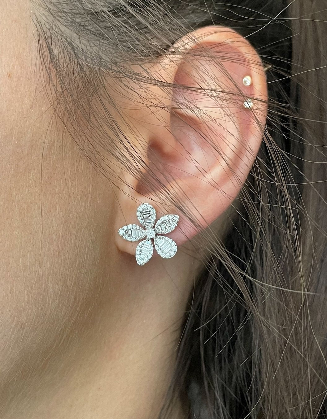 Small Flower Petal Studs - r.chiara